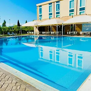 A Point Arezzo Park 4*, Battifolle-Ruscello-Poggiola Italien